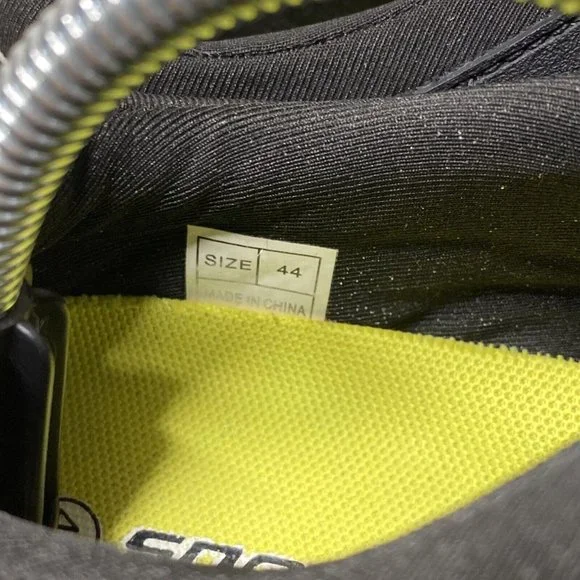 Stylish Black Athletic Shoes - Picture 9 of 9